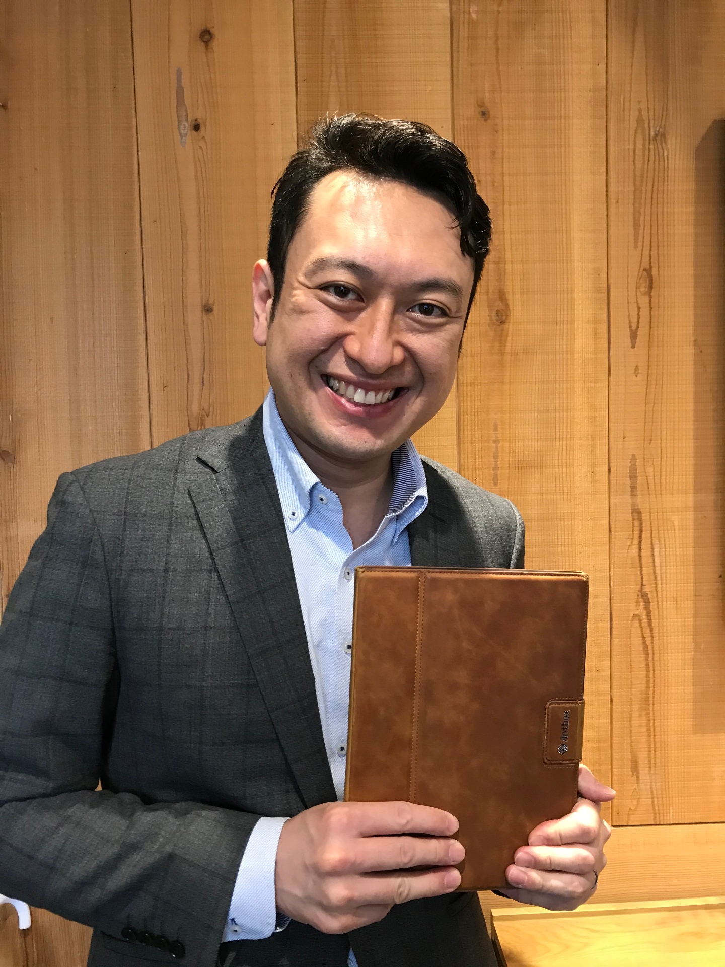 深瀬 久博 — 取材ノートとともに